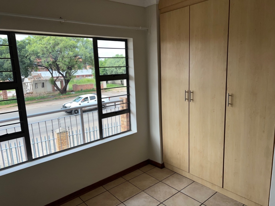 To Let 1 Bedroom Property for Rent in Die Bult North West